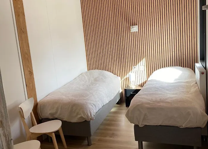 罗根凡麒麟住宿加早餐旅馆 3* 马德