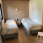 Logeren Bij Van Heeren Guest house