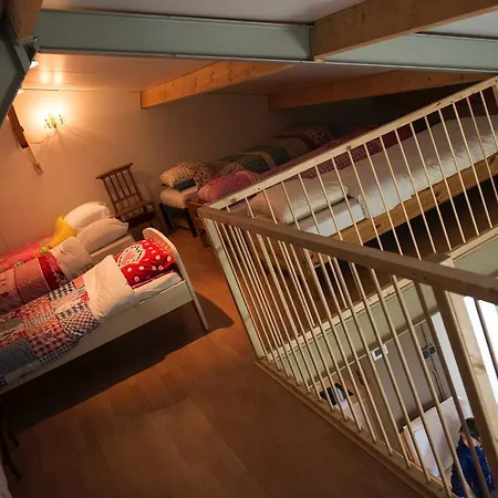 罗根凡麒麟住宿加早餐旅馆 马德